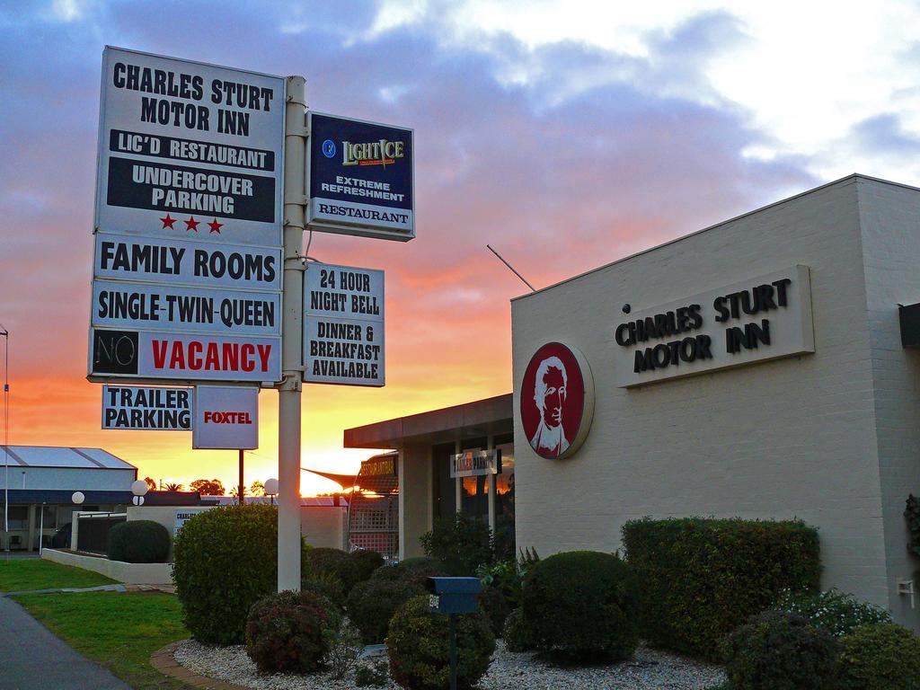 Charles Sturt Motor Inn West Wyalong Eksteriør billede
